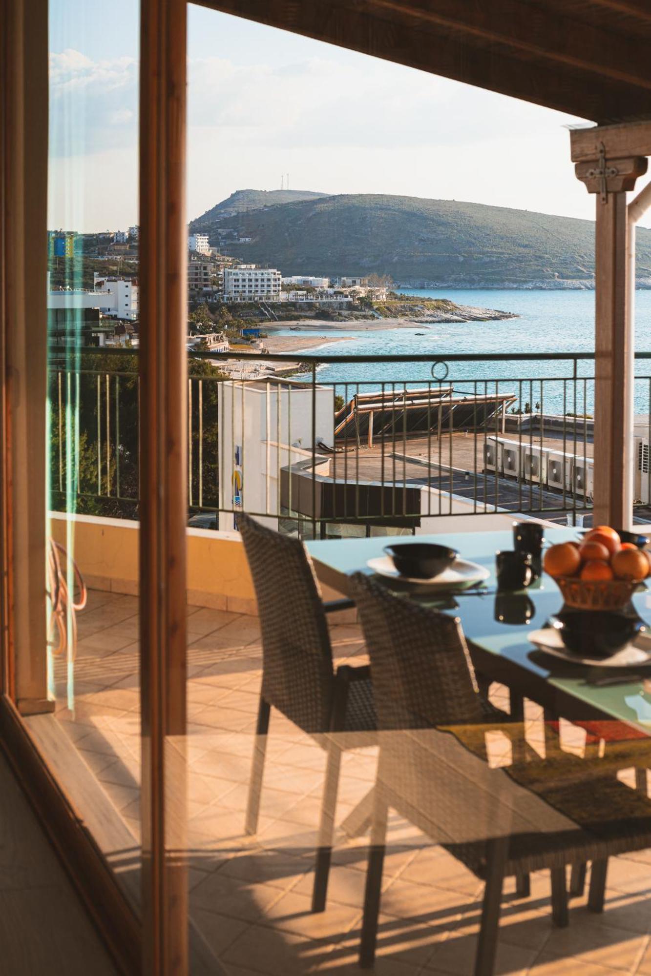Cassandra * Sarande
